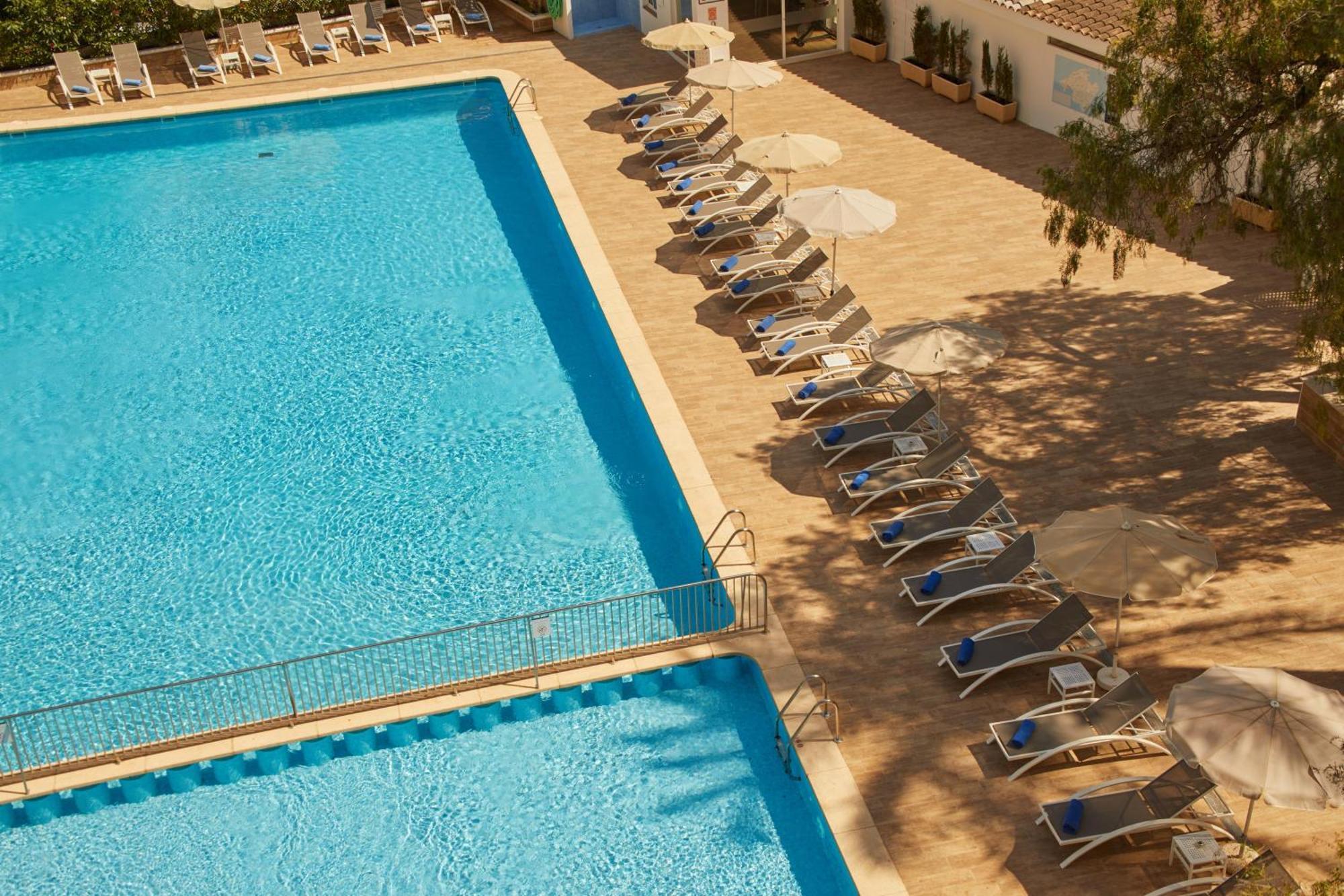 Hotel Joan Miro Museum ปัลมาเดมายอร์กา ภายนอก รูปภาพ Swimming pool