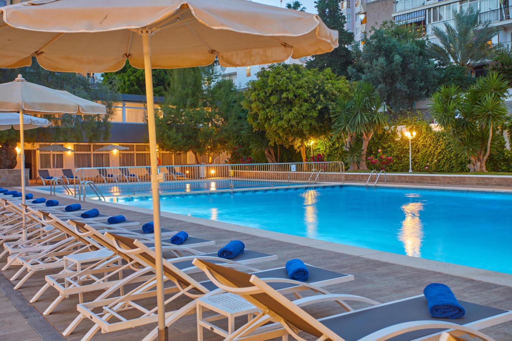 Hotel Joan Miro Museum ปัลมาเดมายอร์กา ภายนอก รูปภาพ Swimming pool